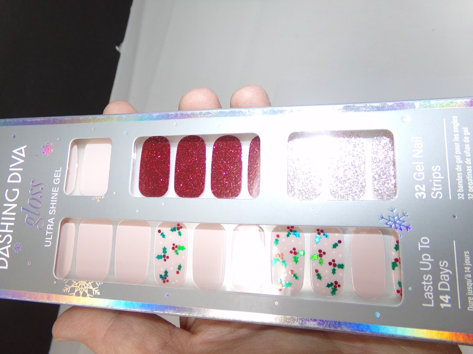 NIB-Dashing Diva Gloss Ultra Shine Gel Nail Strips 32 Ct. (Holly)wood-Pink/Red