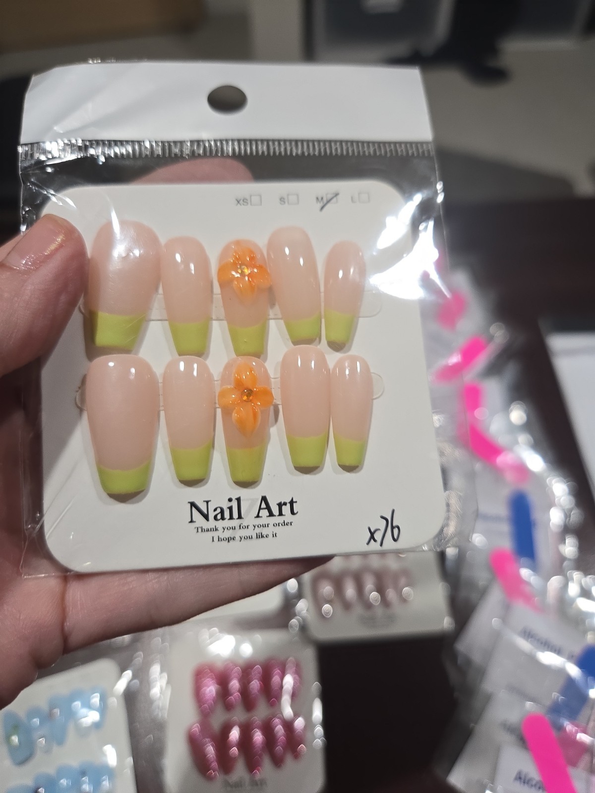 Press On Nails Medium 9 Sets With Alcohol, Glue and File