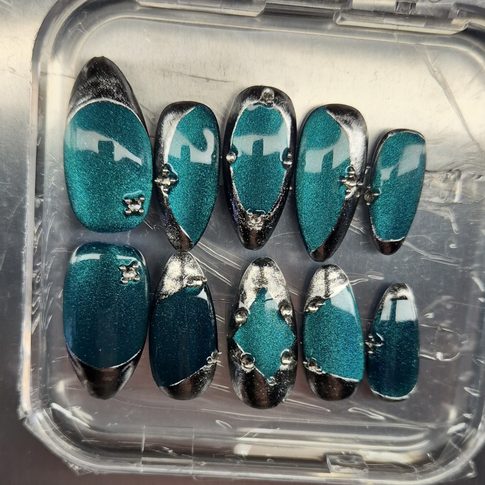 Teal Black Silver Shiny 3D Almond Press-On Nails Set Pre-Designed Full Cover