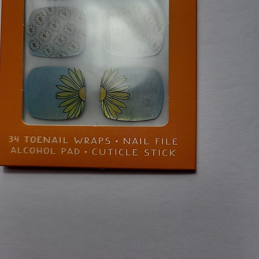 Studio Oh! Nail Wrap Kit 34 Toe Nail Wraps Nail File Alcohol Pad Cuticle Stick