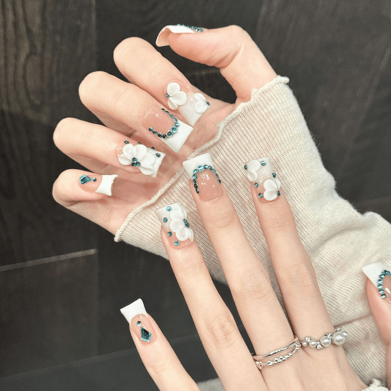 French Tip Handmade Press on Nails White Tip Blue Rhinestone Flower Gentle Style