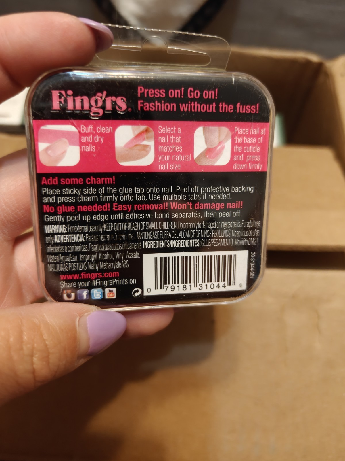 VF7- Fing’rs Prints Press-On Nails, Shiny Finish, Short, ROCK REBEL