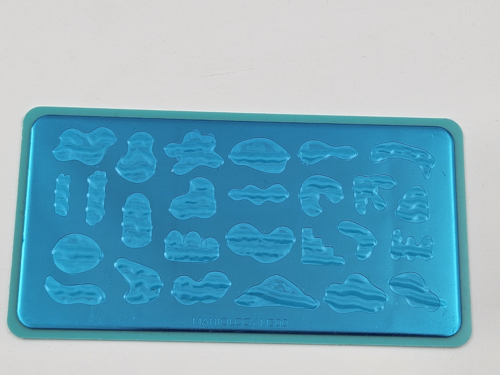 Maniology M300 Blob Pattern Puddle Party Nail Stamping Plates