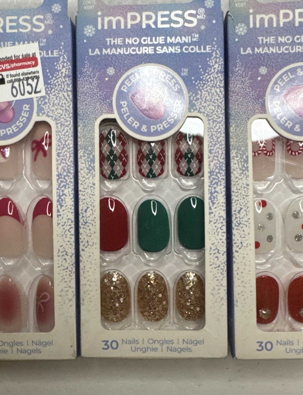 3x Kiss Peel & Press On Holiday Nails – Short/Medium -No Glue Mani