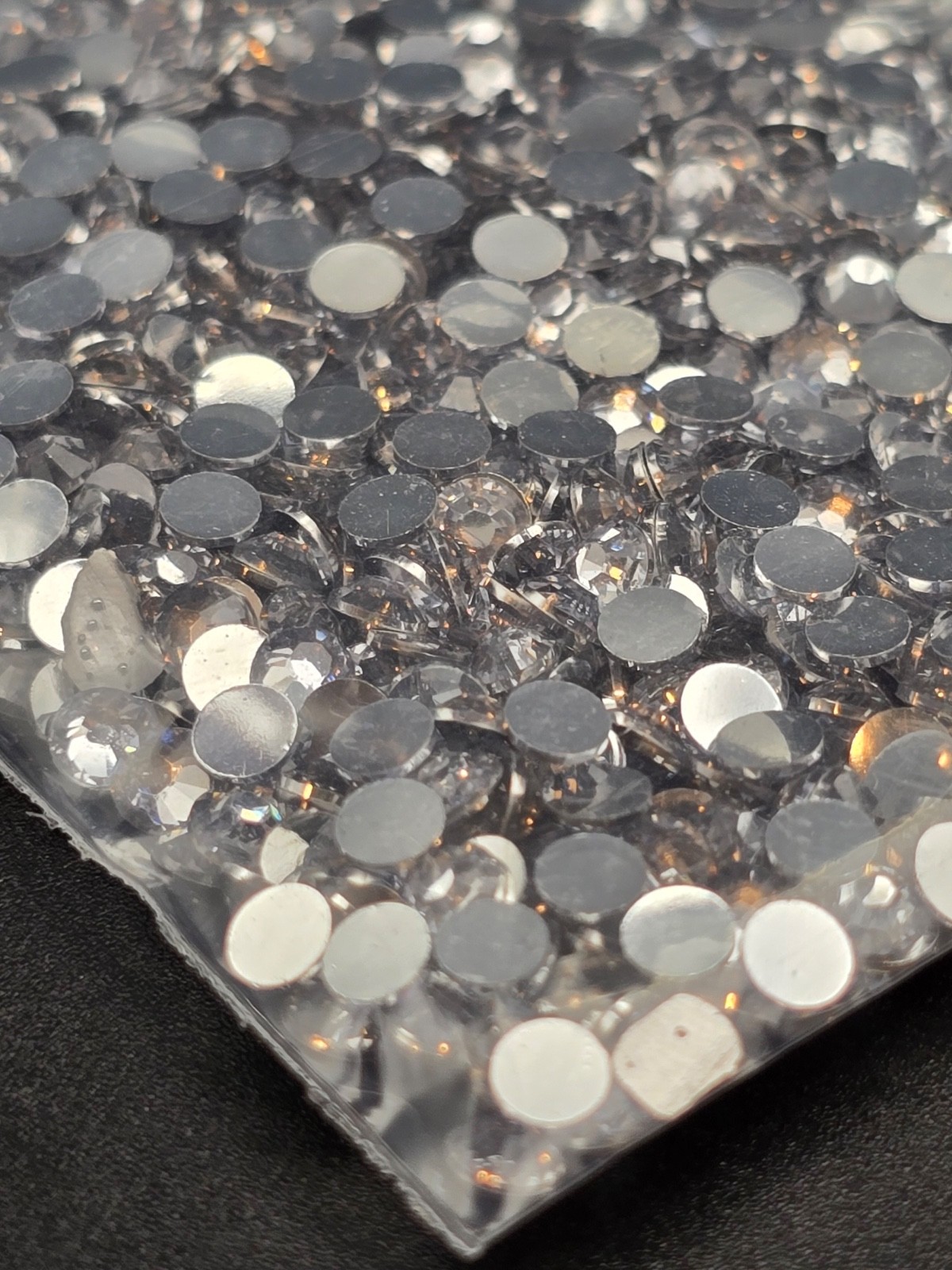 2000 x Resin 4mm Flat Back Rhinestones Phone Nail Shoe Art Craft Gems SS16 DIY
