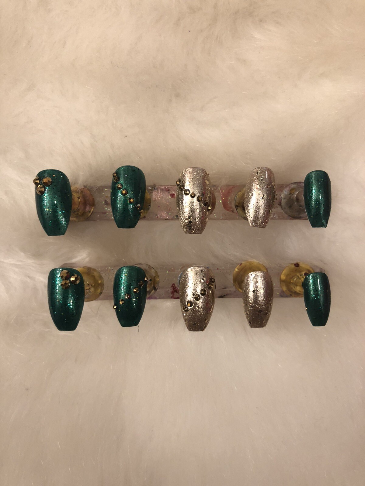 ℤ ℕ𝕒𝕚𝕝𝕤! Gorgeous set of Handcrafted Press On Nails