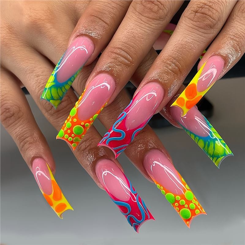 Y2K Pink Green Blue Yellow Fluid Lines Press On Nails Wholesale