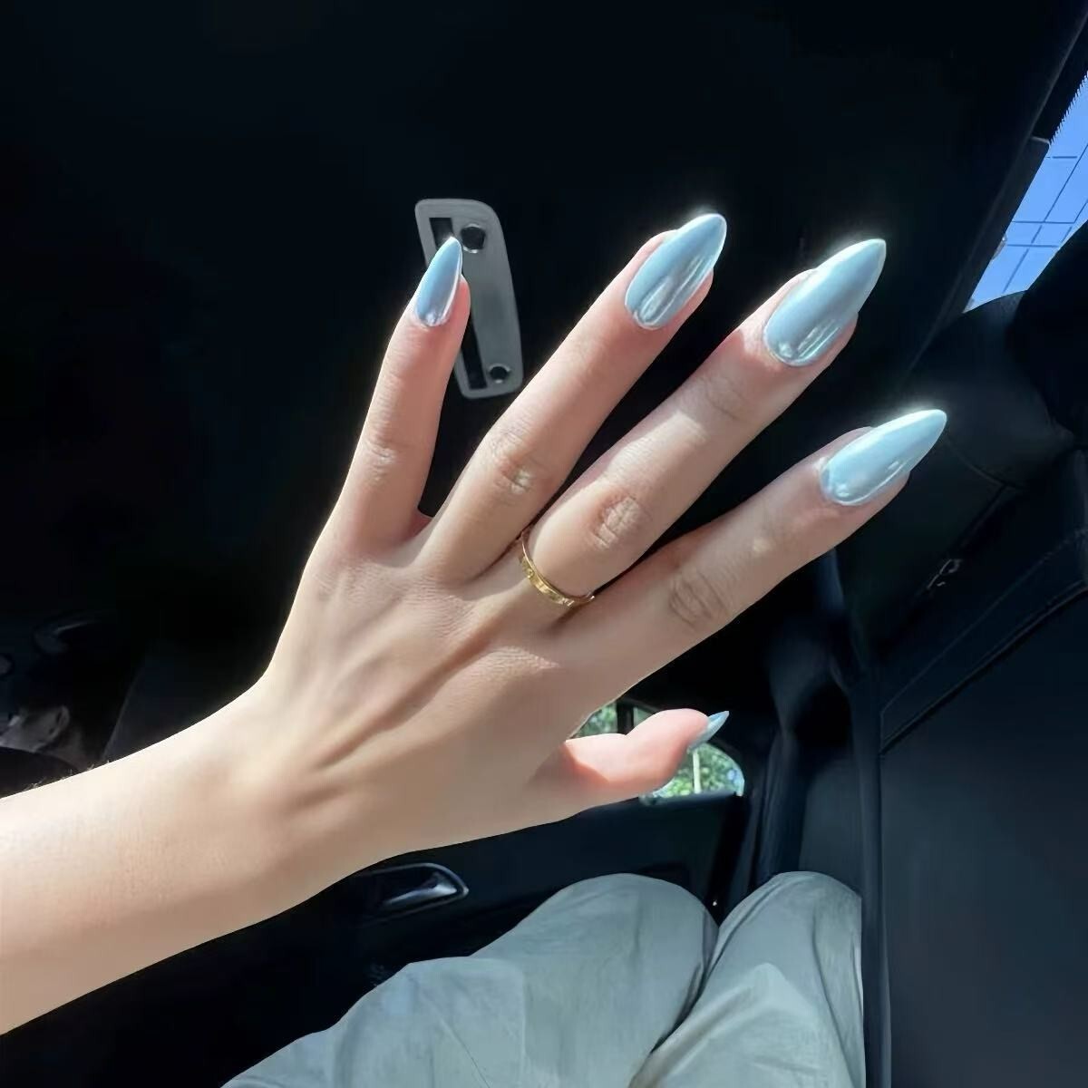 10pcs Handmade Polar-Blue Hailey Style Press on Nails, Medium Almond shape, SML