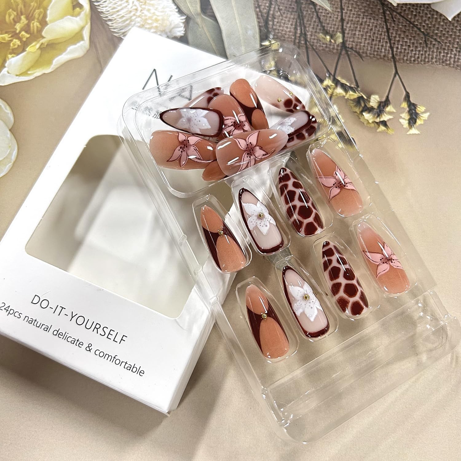 Flower Press on Nails Medium Artificial Almond Acrylic Medium, Multicolor