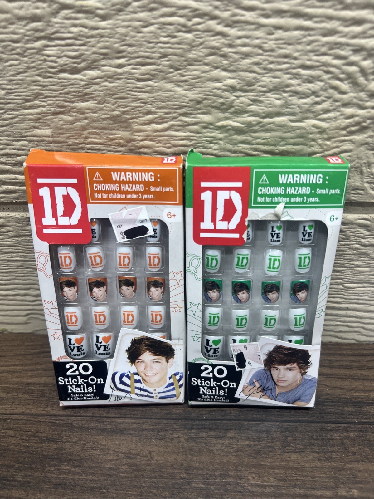 One Direction 1D Press On Nails NIP Set Box Damage