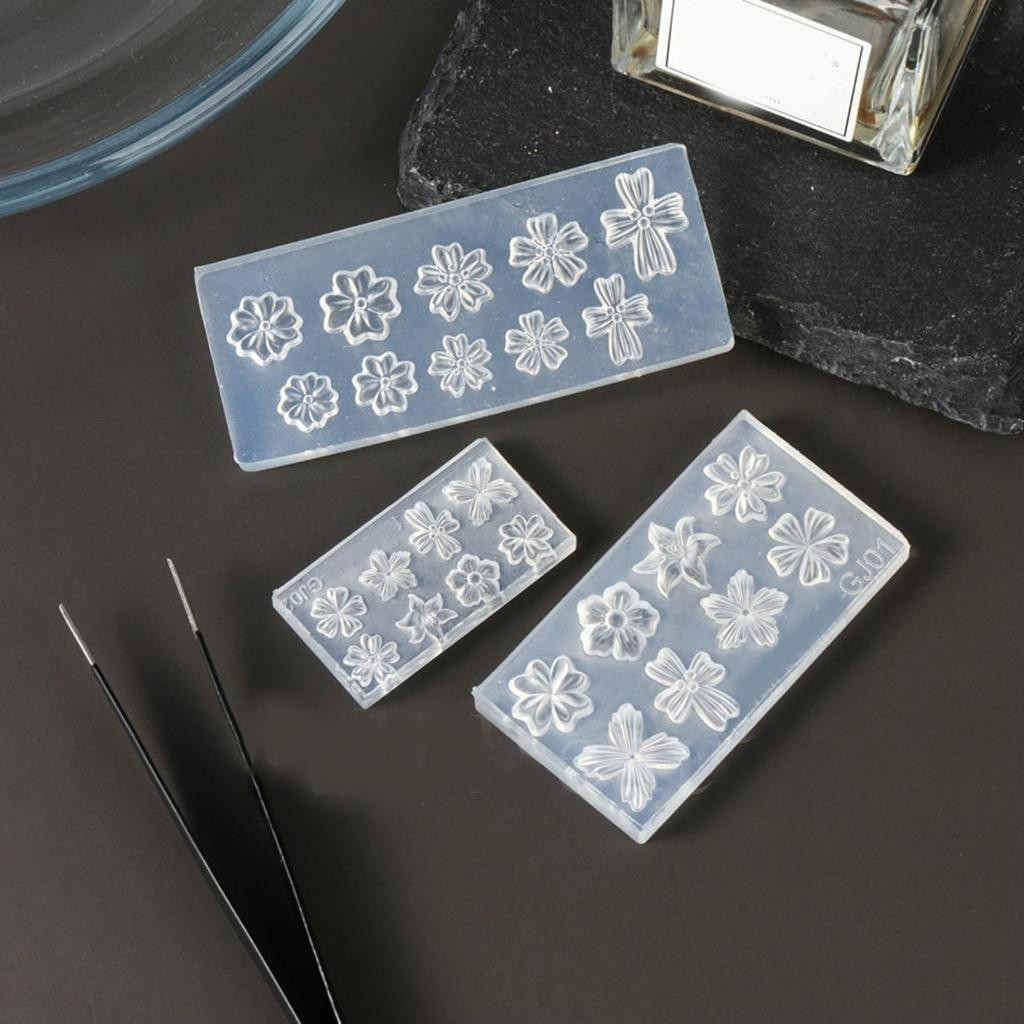 2PCS DIY Silicone Nail Art Moulds Flower Texture Template for Beauticians Salon