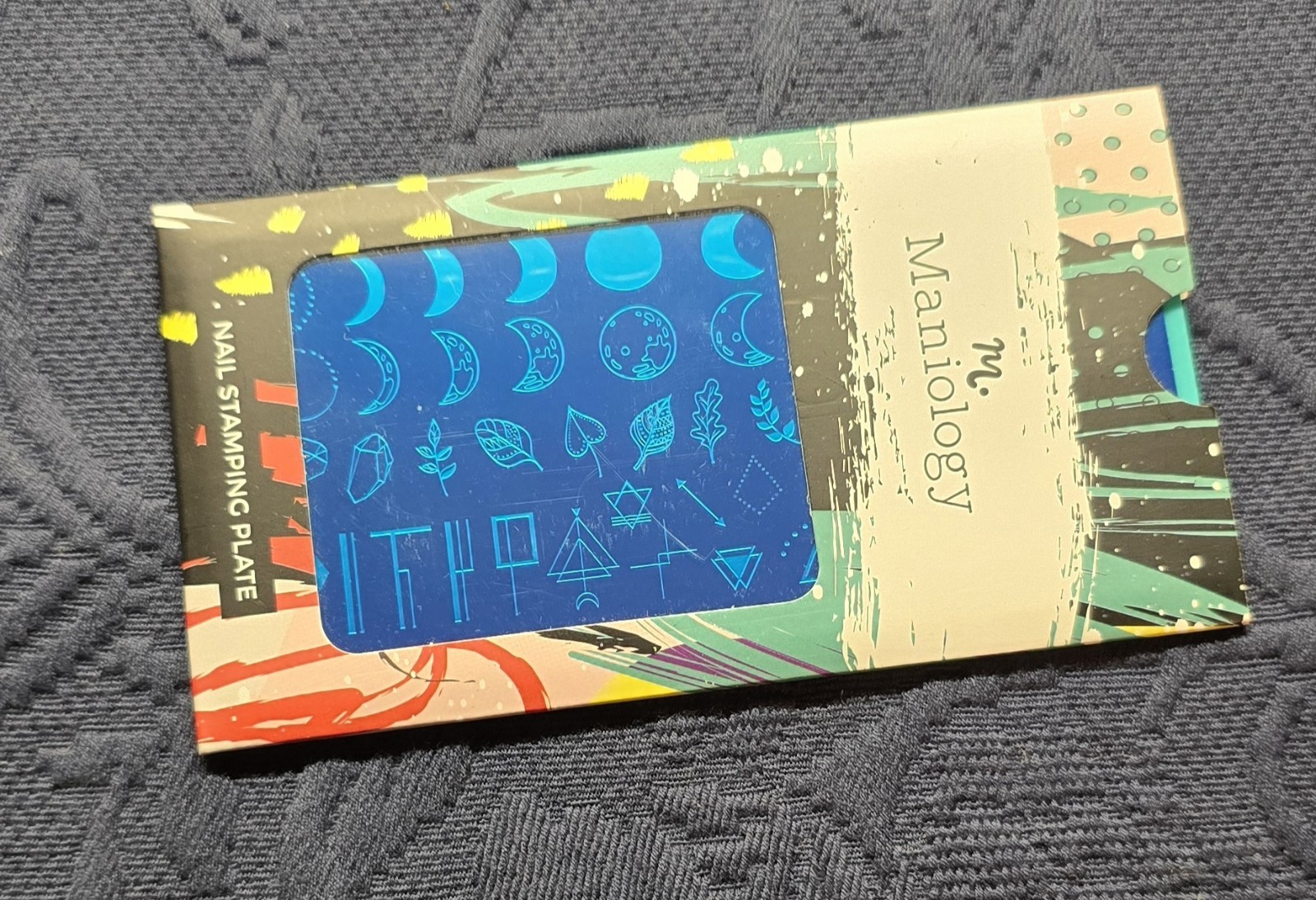 M119 Crystal Moon Witchy Leaf Leaves Tribal Maniology Nail Stamping Plate