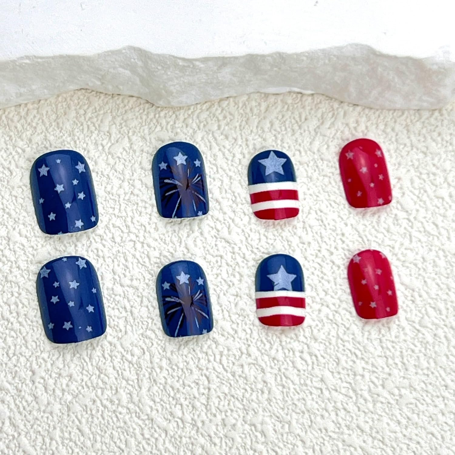 24Pcs Independence Day Fireworks Press on Nails Short Square Stripes Five-Pointe
