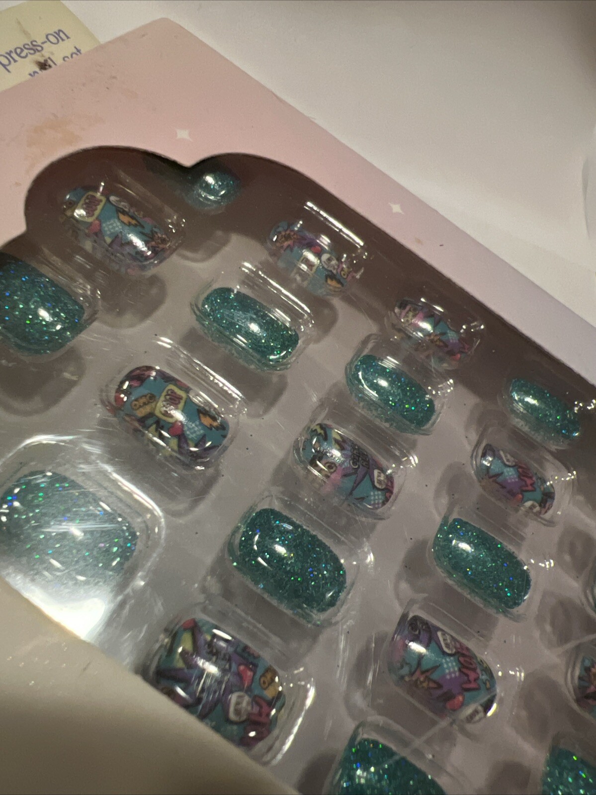 NEW More Than Magic Sparkly Press-On Nail Set – 24 Count NIB