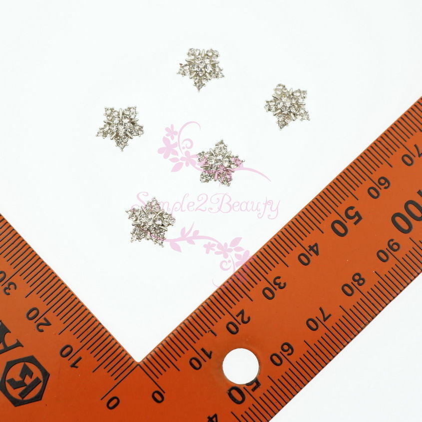 20 Nail Art Jewelry Snowflake Crystal Rhinestones Xmas Alloy Charms 3D DIY Decor
