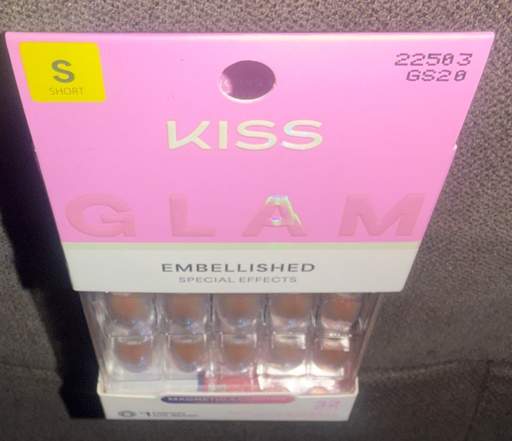 KISS 💅GLAM EMBELLISHED/SHORT SQUOVAL #GS20 – GOLDEN HOUR AFFAIRS Velvety Finish
