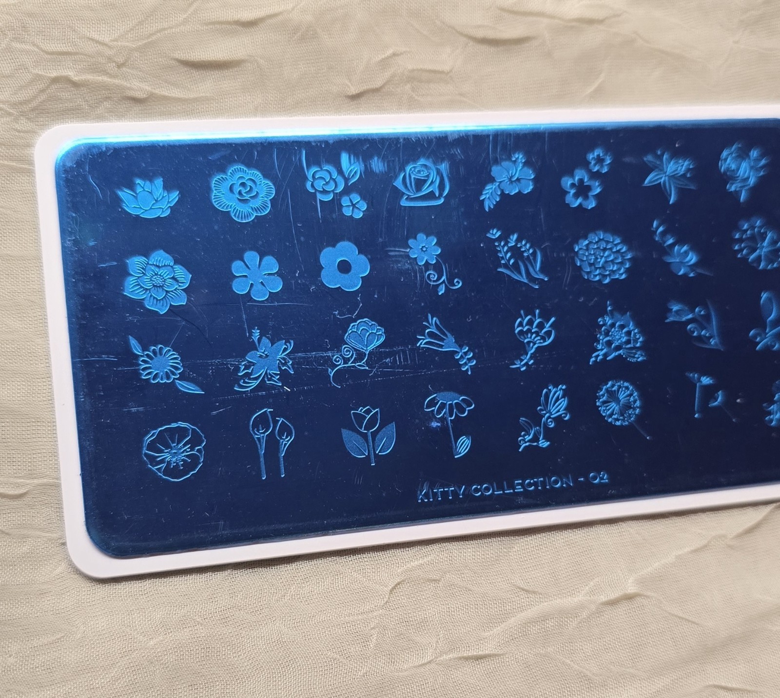 MoYou London Kitty Collection 02 Nail Stamp Plate Flower Floral Leaves Garden