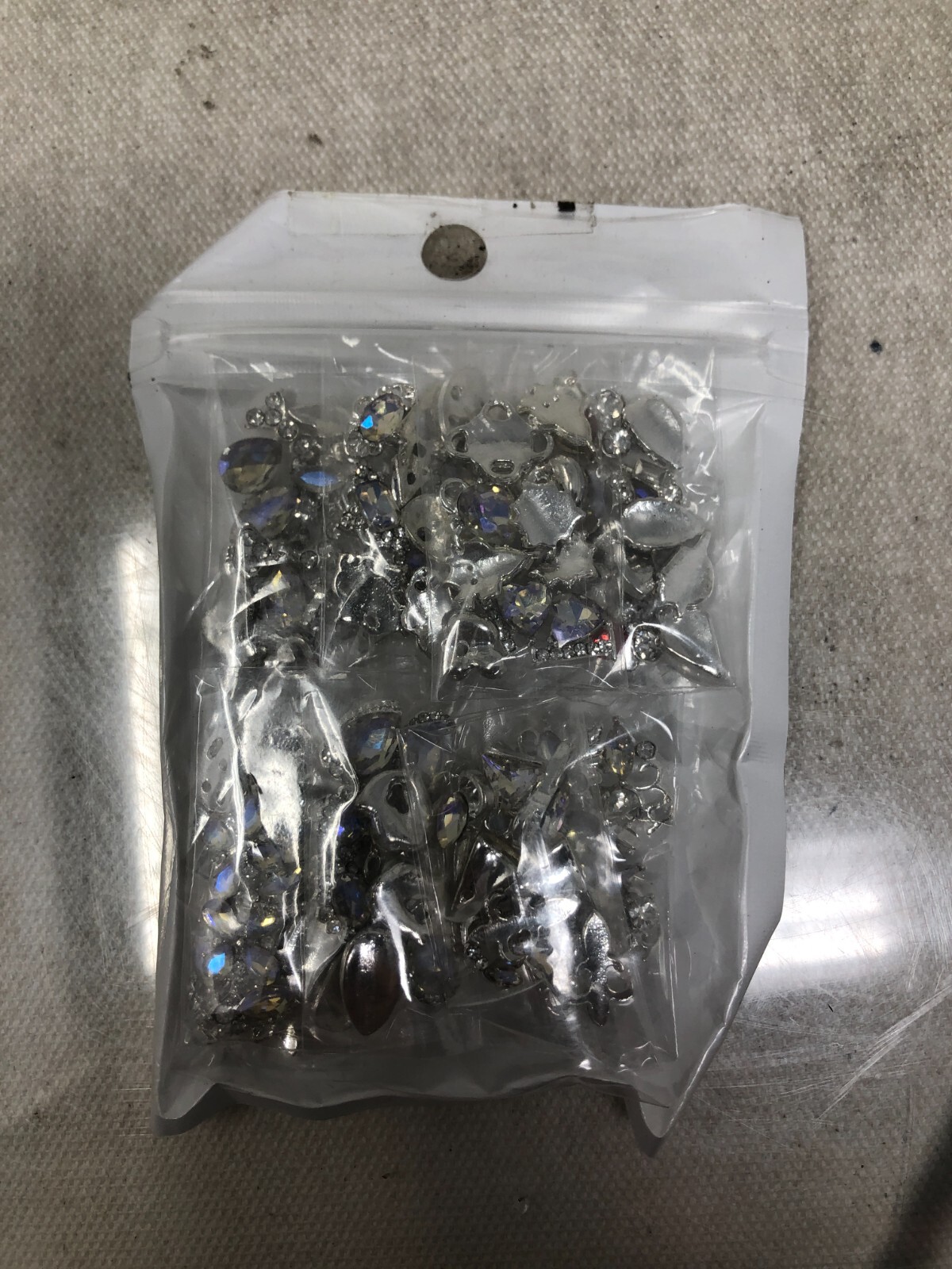 100 PCS Fusiform Gold Nail Charms Nail Art Kit 3D Nail Charms Nail Gems