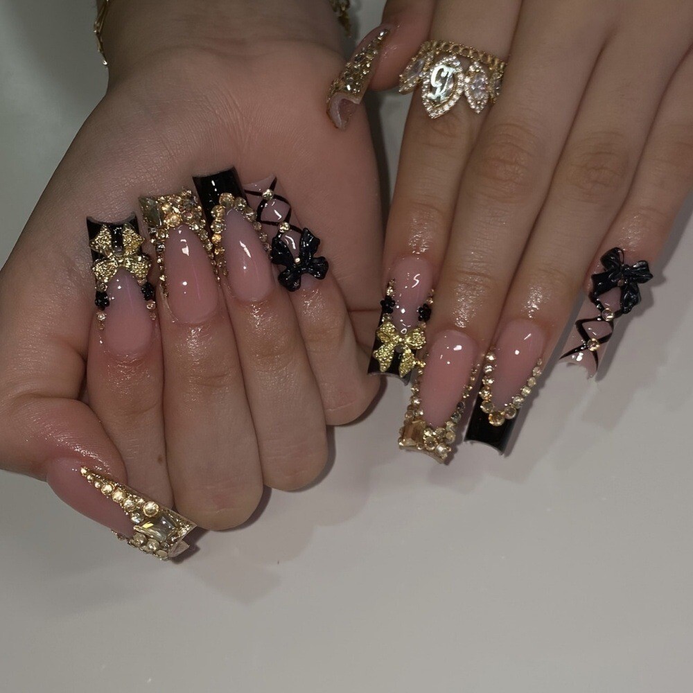 3D Crystal Gunmetal Press-On Nails – Ribbon Detail | Handmade Set of 10 | TikTok