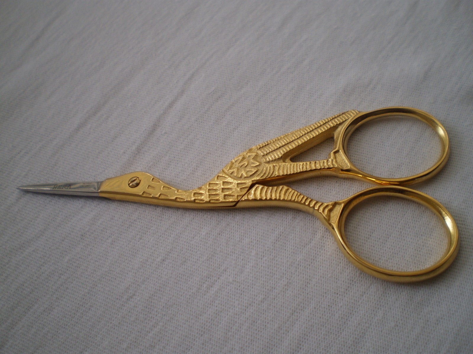 SEAGULL EMBROIDERY FANCY SCISSORS SIZE 3.5“ GOLD PLATED