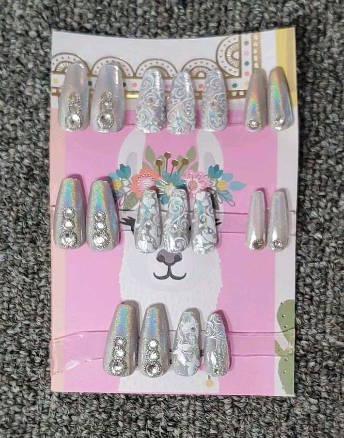 Press On Nails Medium Coffin – 18 pc Gray Silver Floral Wedding Baby Shower Prom