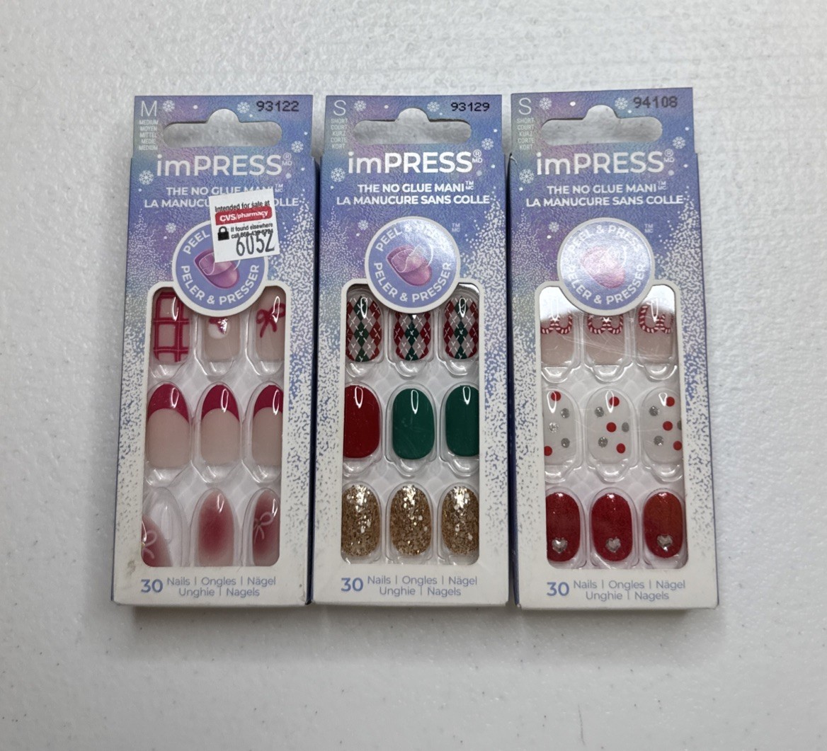 3x Kiss Peel & Press On Holiday Nails – Short/Medium -No Glue Mani