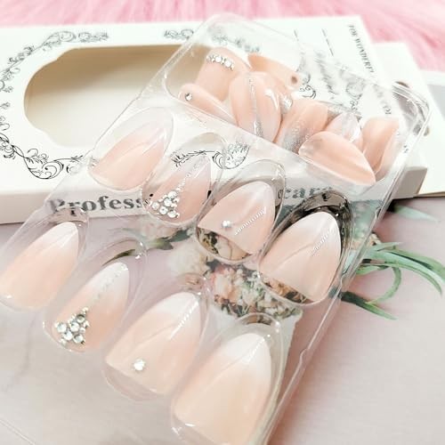Short Almond Nails – Light Pink&White Gradient Light Pink & White Gradient
