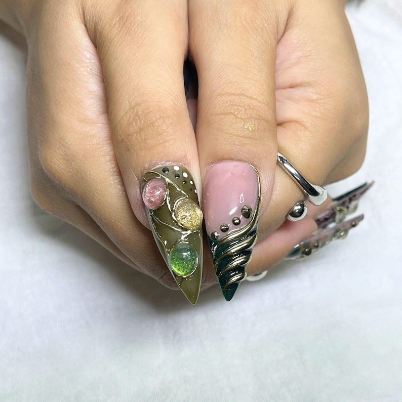 Vintage Green Gold Gemstone Press On Nails Floral Lace Luxury Fake Nails Glue On