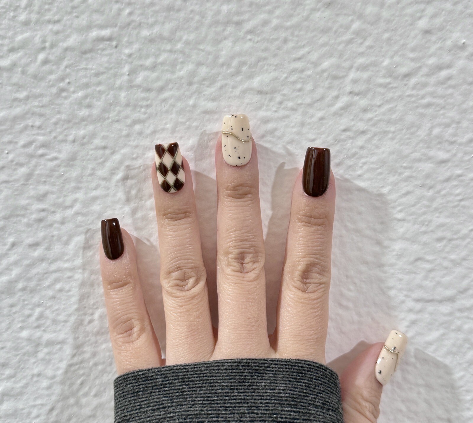 Press On Nails Handmade Caramel Grid Autumn/Winter Medium Coffin S M L