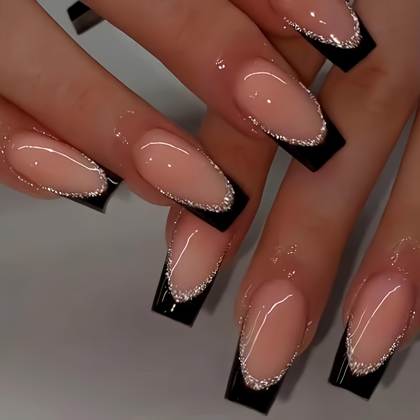 24Pcs Black French Tip Press on Nails Medium Length Square Fake Nails with Gl…