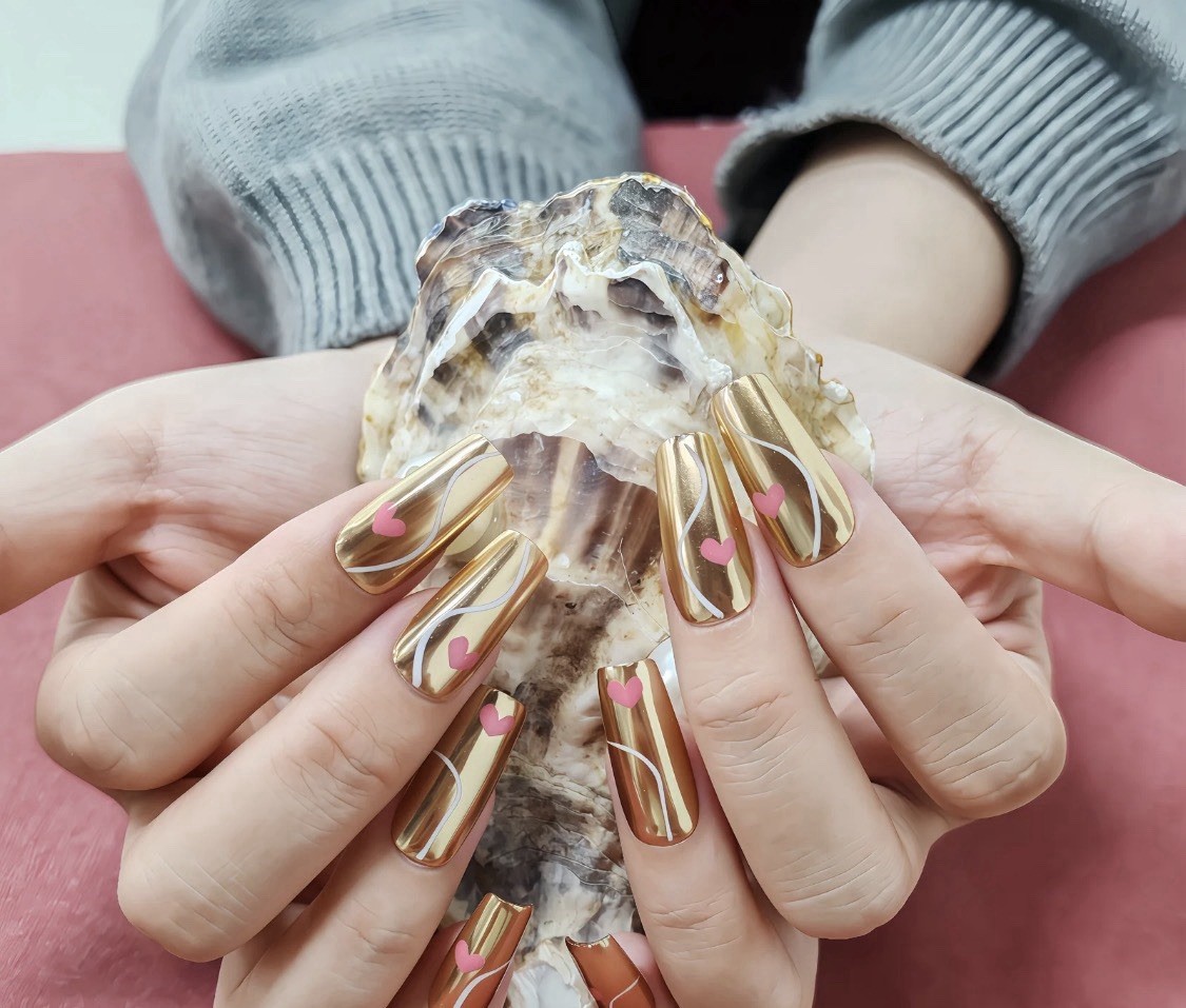 QINSINGE Golden Mandala Press-On Nails