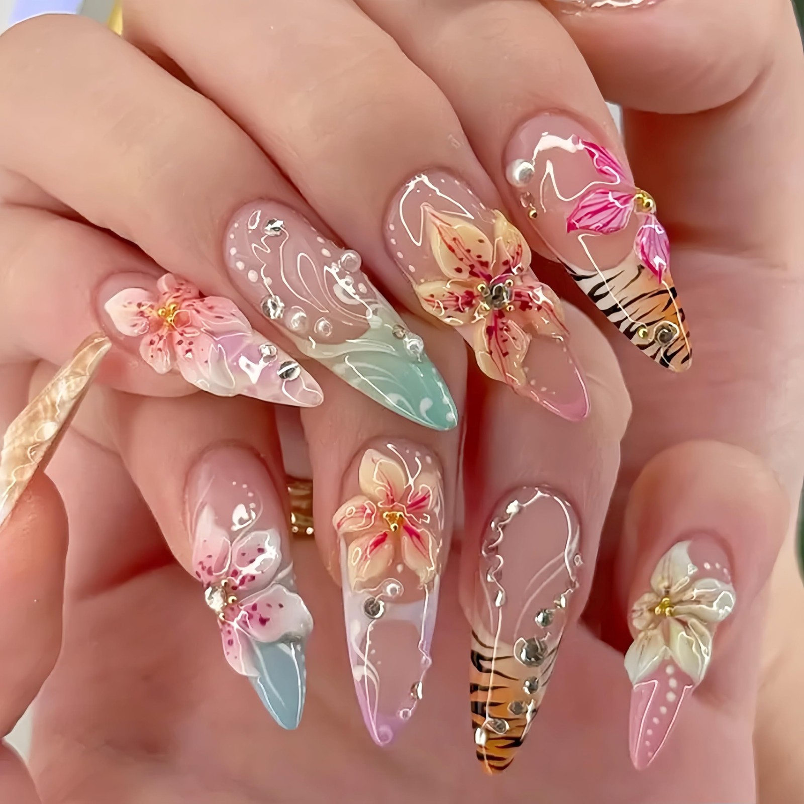 24Pcs Long Press on Nails Almond French Tip Fake 2.5*2.5*0.3, Multicolor