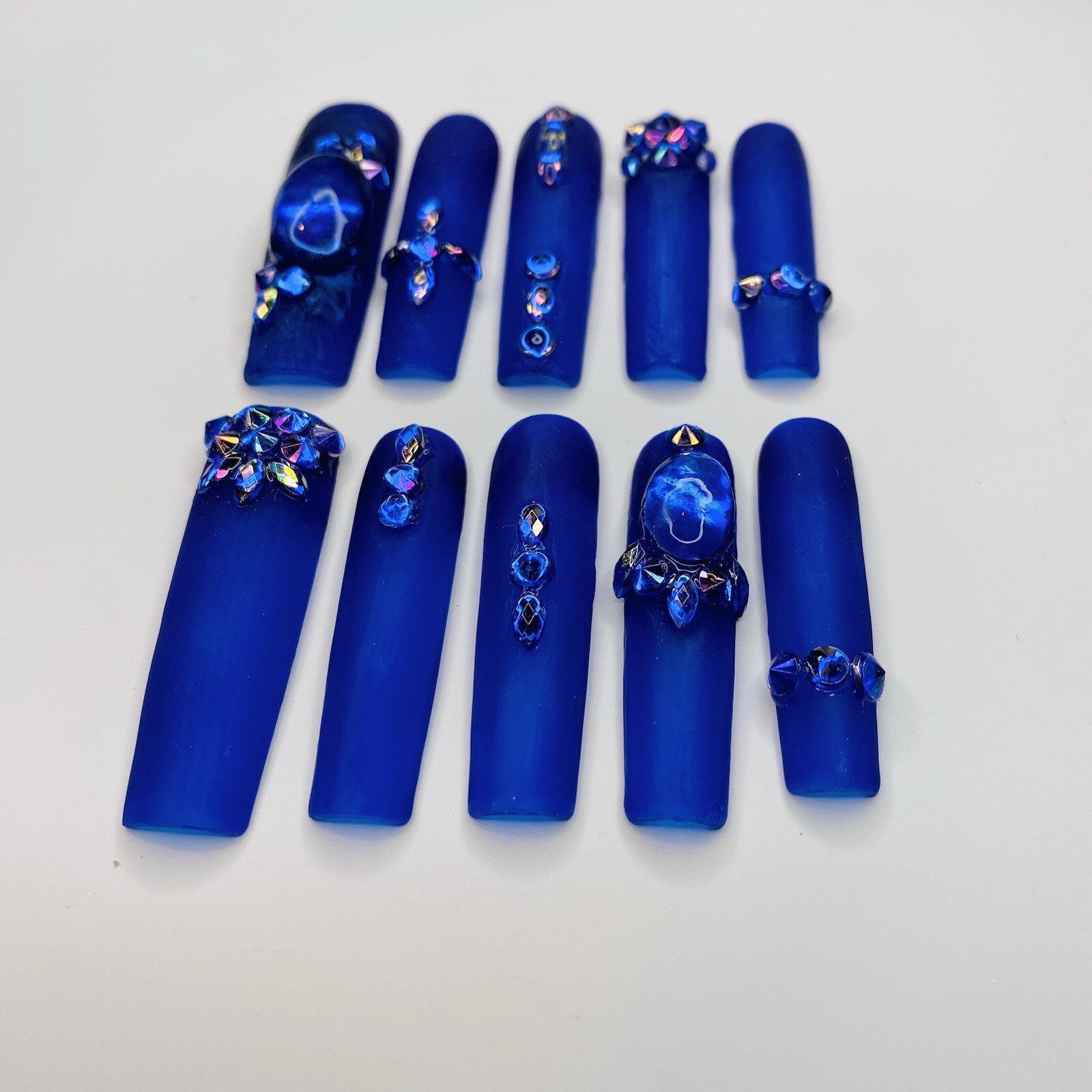 10 Pcs MEDIUM Personally Styled Press on Nails 15468