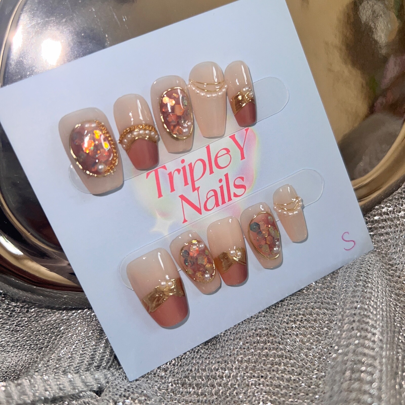 Size S – 10pcs Elegant Beige Red Pearl Gold Glitter French Tip Press On Nails