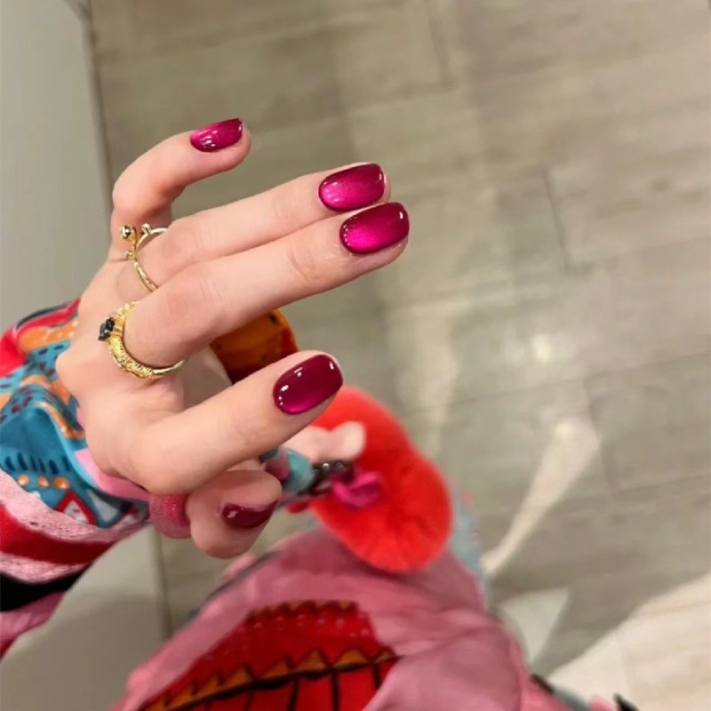 10Pcs-Short Round Vibrant Magenta Cat Eye Glossy Press on Nails