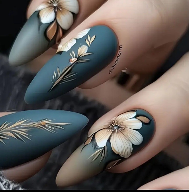 Long Almond Blue Grey Floral Nail Tips 24pcs Gradient Nails With Glue & Tabs