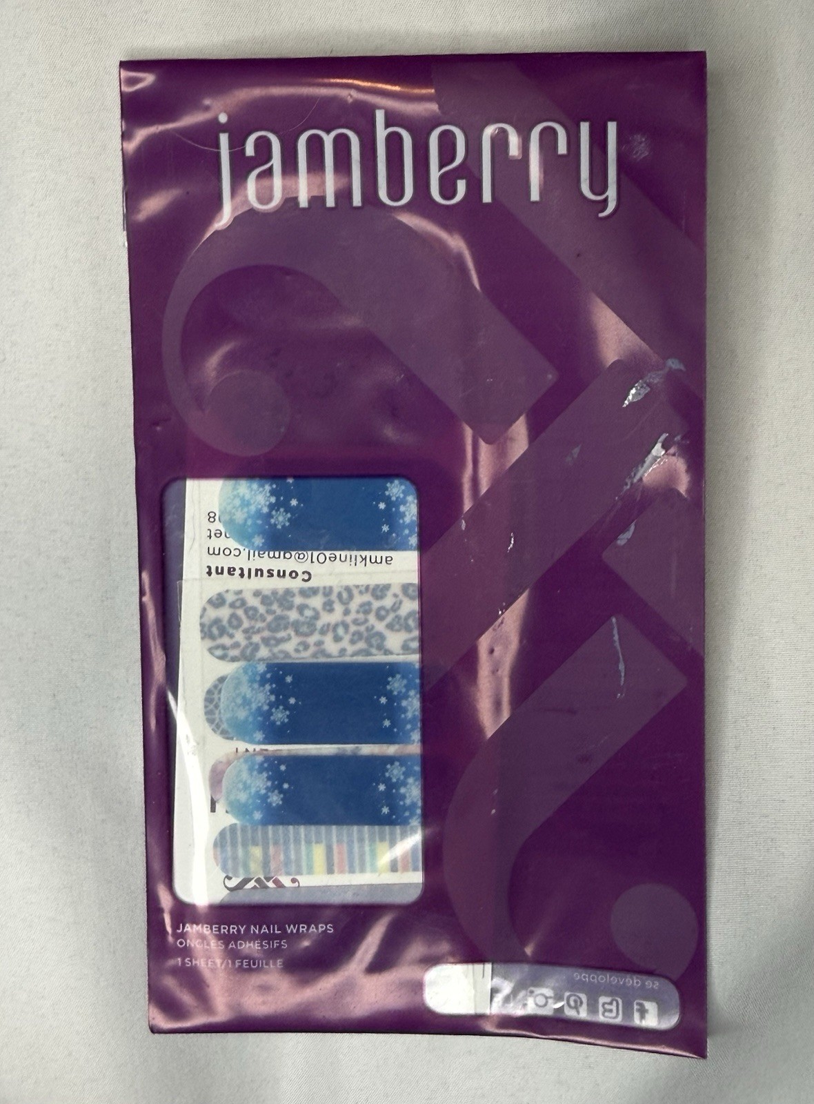 Jamberry Mini Heater NIB & Lot Of 7 Full Sheets + 1 Partial Sheet Of Nail Wraps