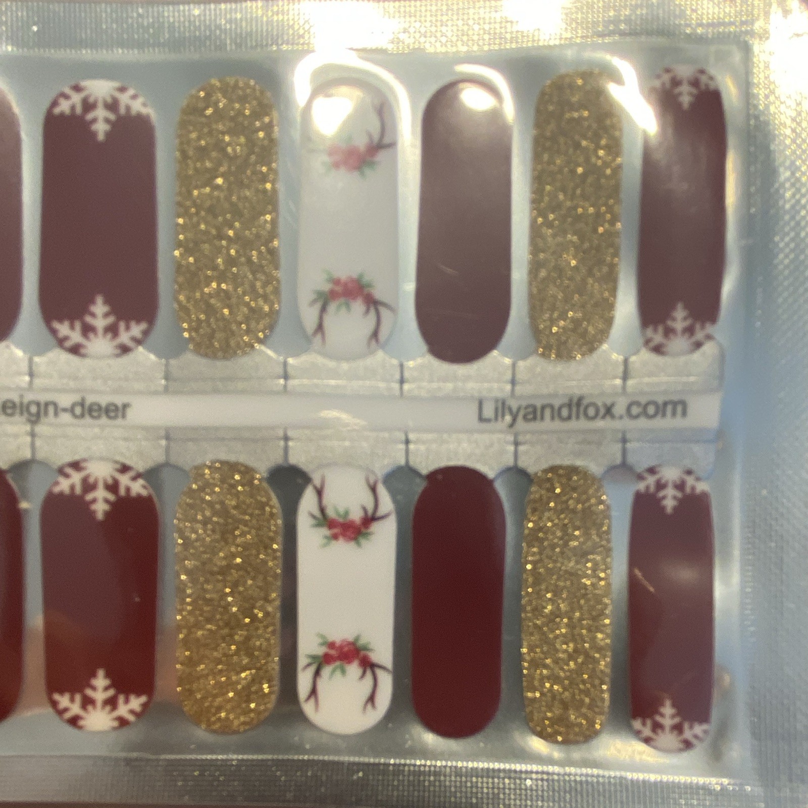 Lily & Fox Royal Reign-deer Shiny Press-On Nails Red/Gold/White Christmas