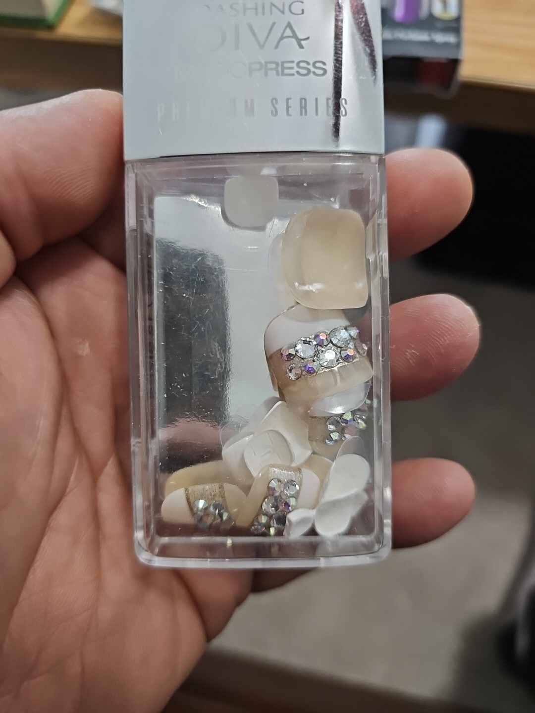 Magic Press: Press-On Nails MDR 180P, MDR 166PP, Travel Perfume Spary Refill