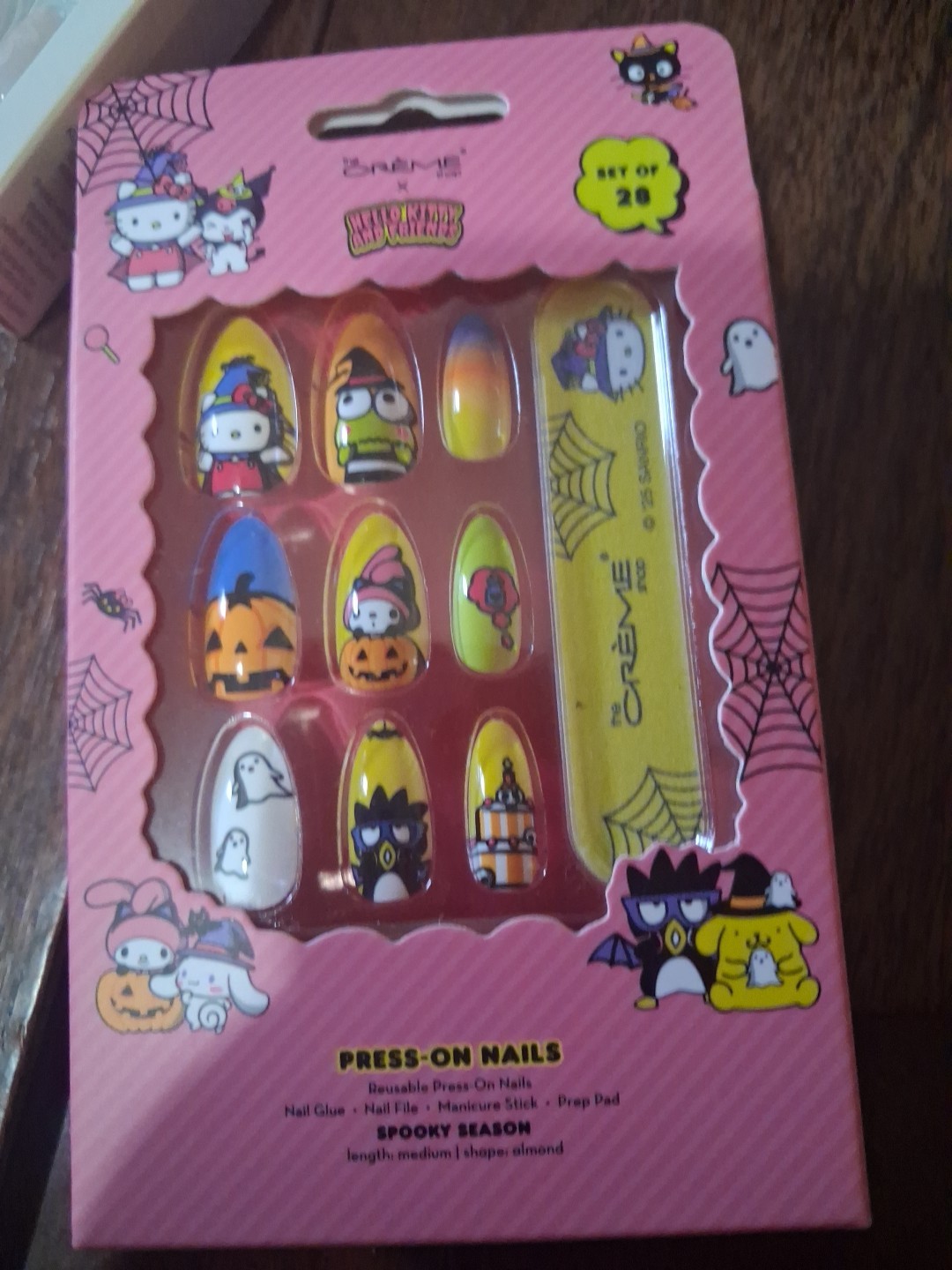 The Crème Shop x Hello Kitty Halloween Press-On Nails Reusable Almond Medium