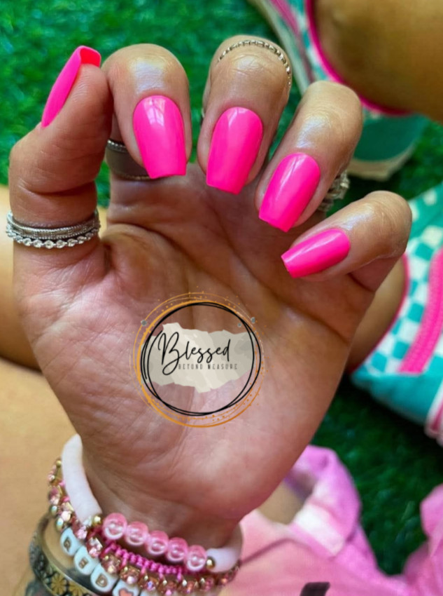 Red Aspen Press On Nails- Miley’s Lessons in Happiness-PINK-Medium -Coffin-