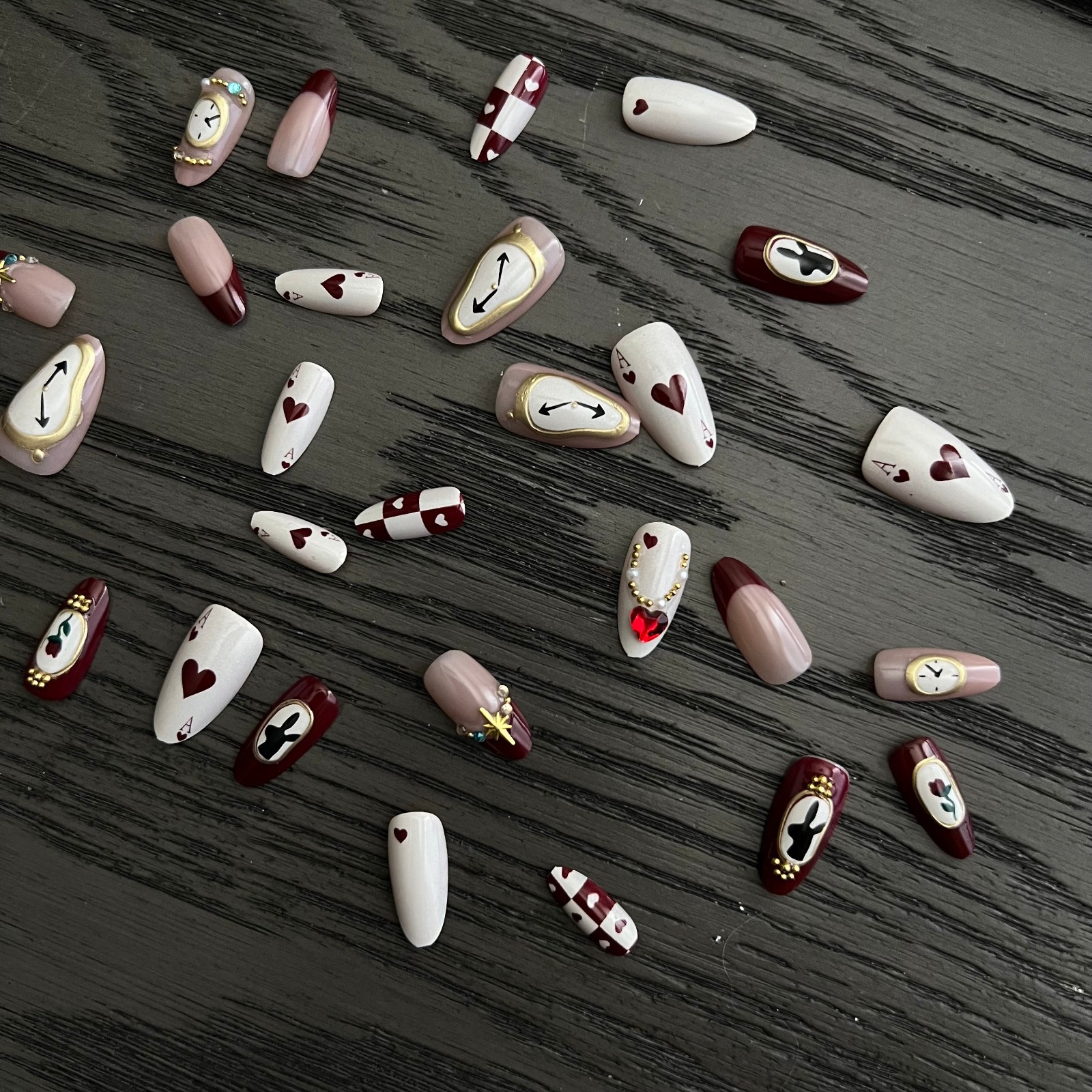 🕰️ 30 Pcs Alice Rabbit Clock 3D Gems Design Medium Length Almond Glossy Press o