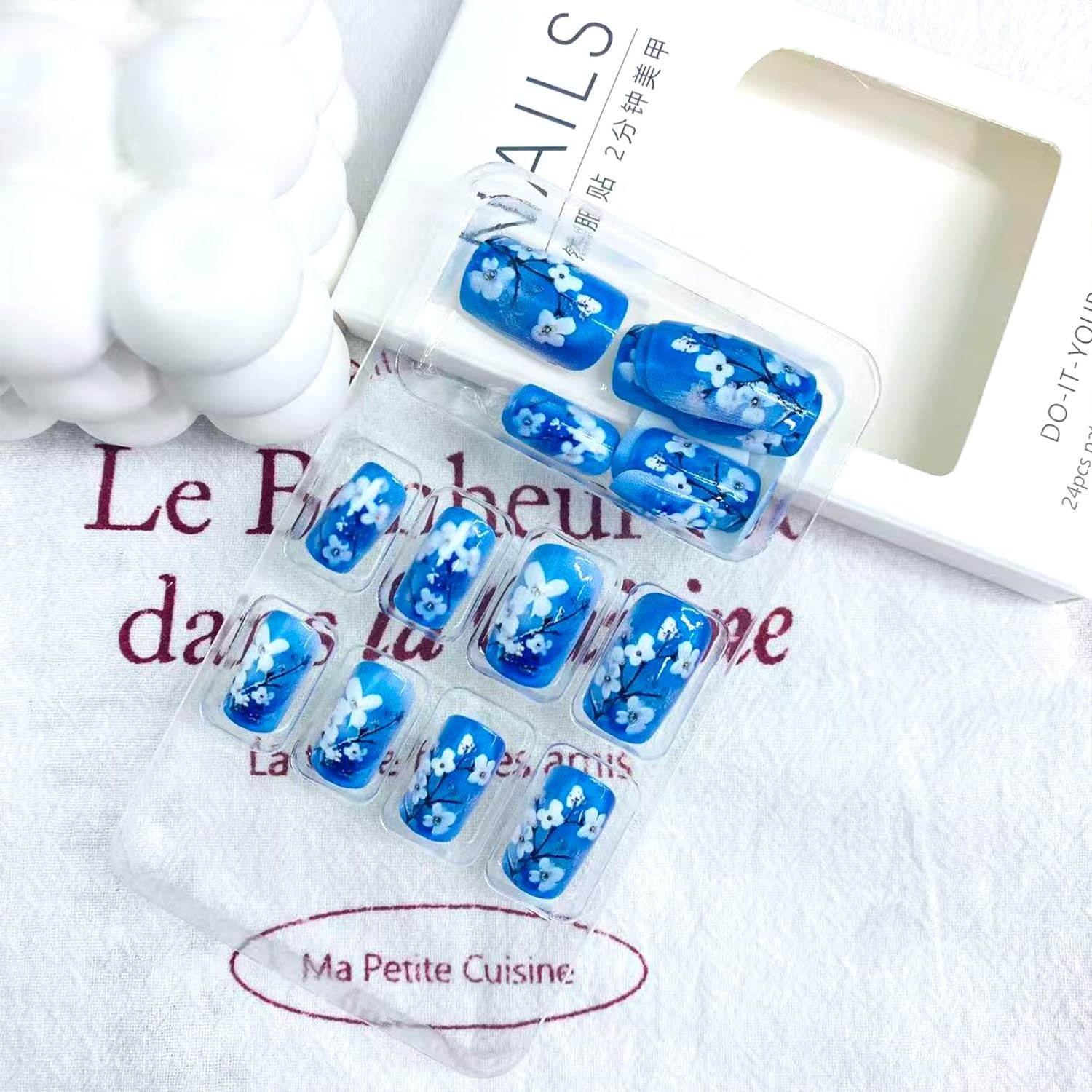 Blue Press on Nails Medium Square False Nails White Flower Design Full Cover Glu