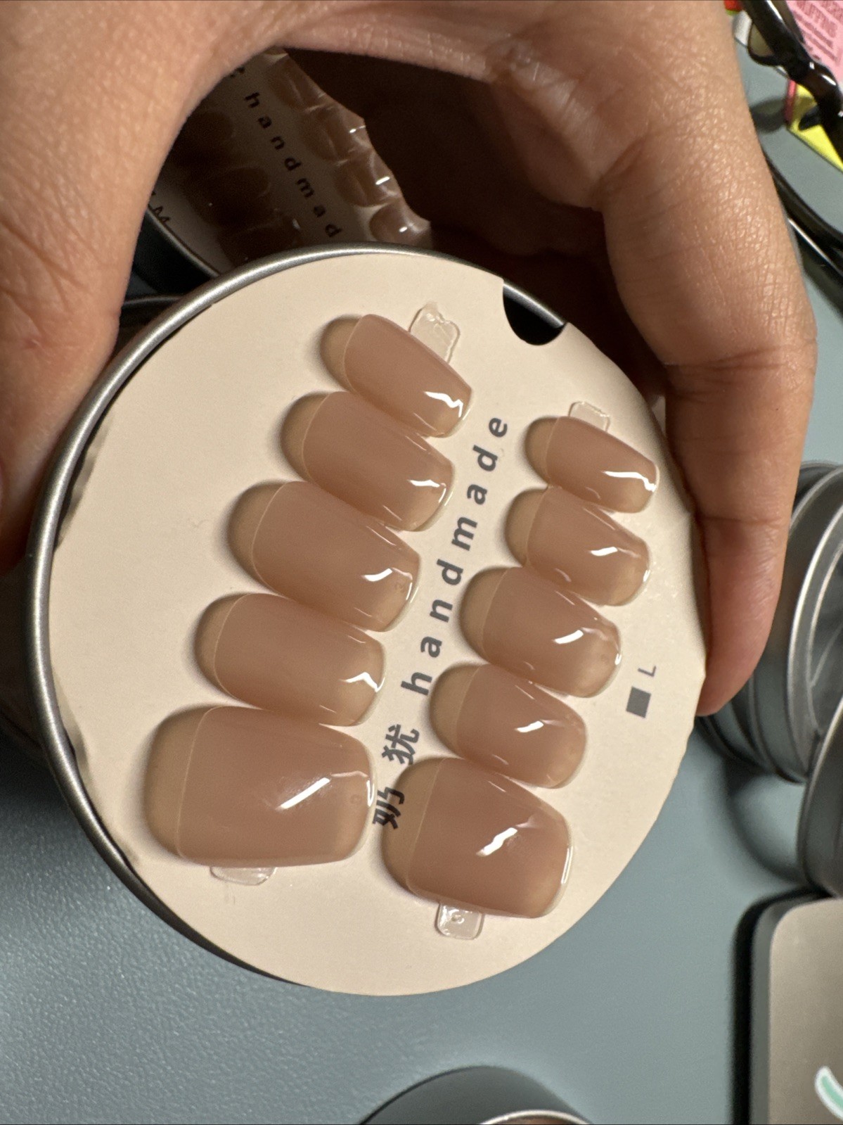 nails