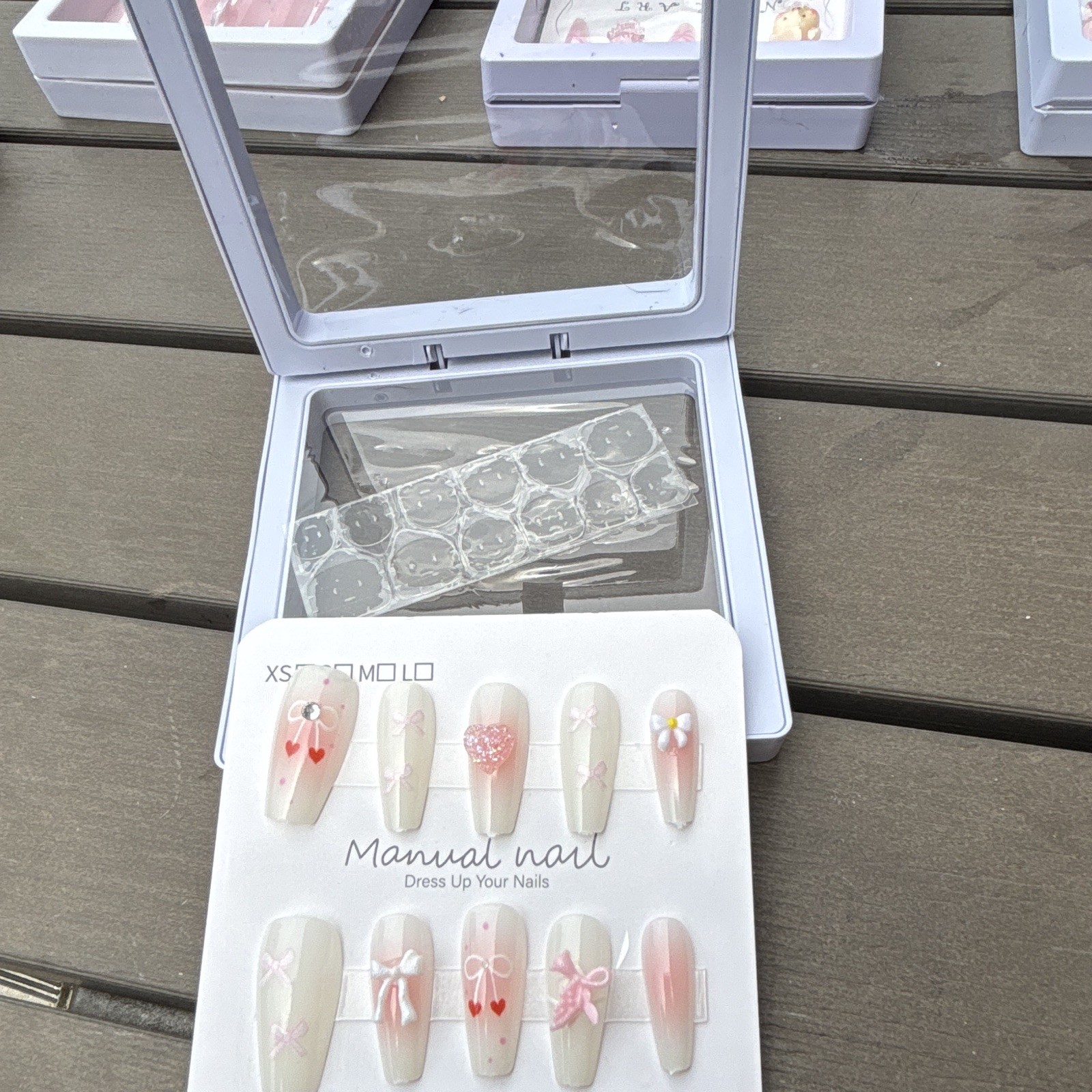 XSOMOLO Press-On Nails White/Pink 3D Hearts Full Cover Long Coffin
