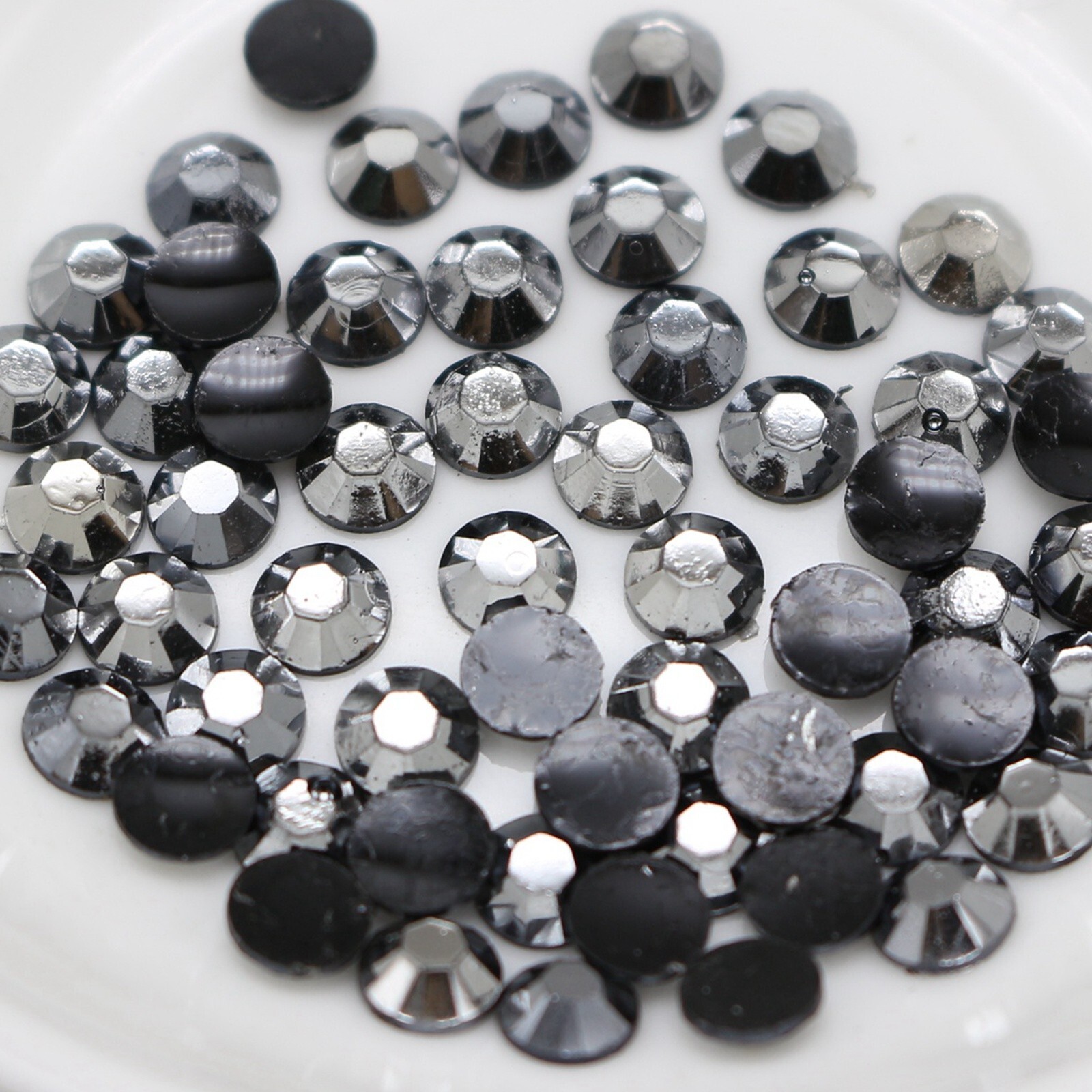 2000 Gunmetal Crystal Acrylic Round Faceted Flatback Rhinestone Gem 4mm SS16
