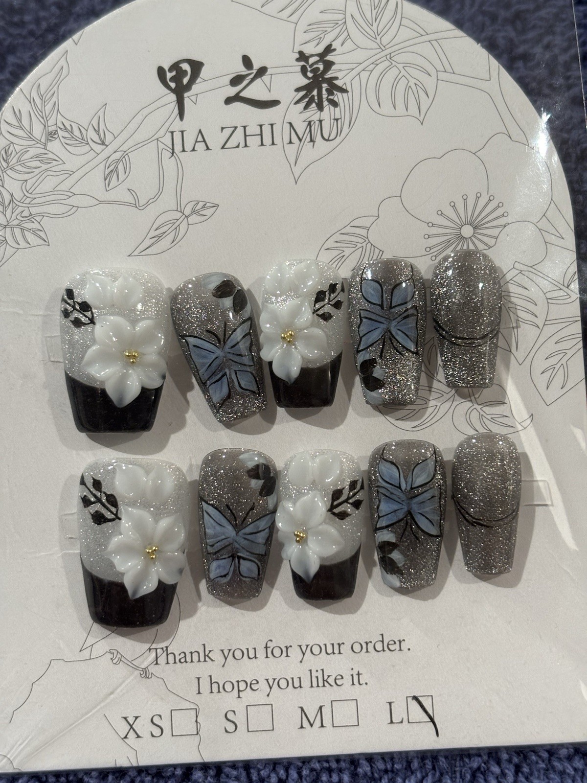Press On Nails. Medium Length 19 Coffin Shaped Nails, 1 Oval. 20 Qty Size Large.
