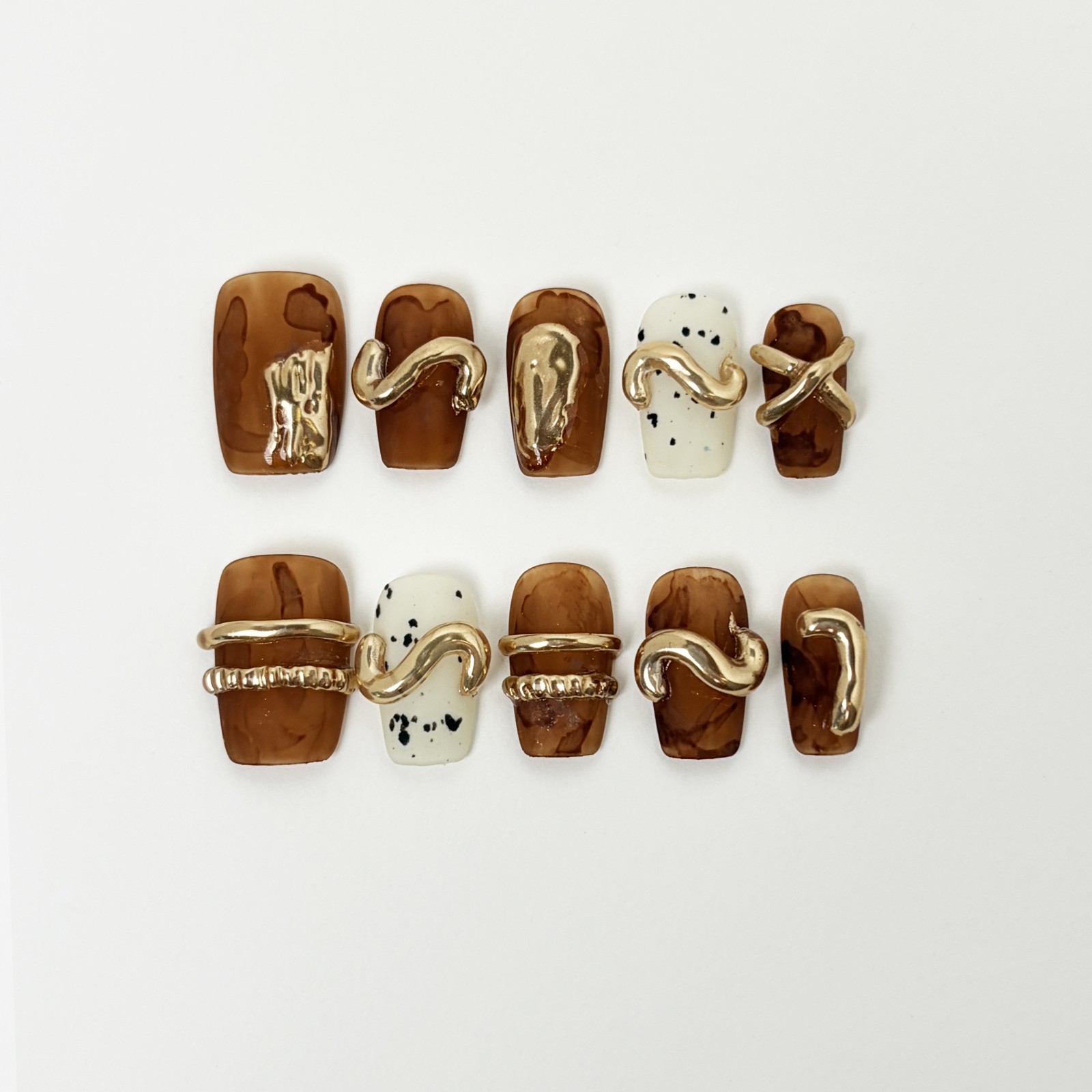 Vintage Metal Twist Brown Coffee Press-On Nails with Pearl Accent – Square Shape