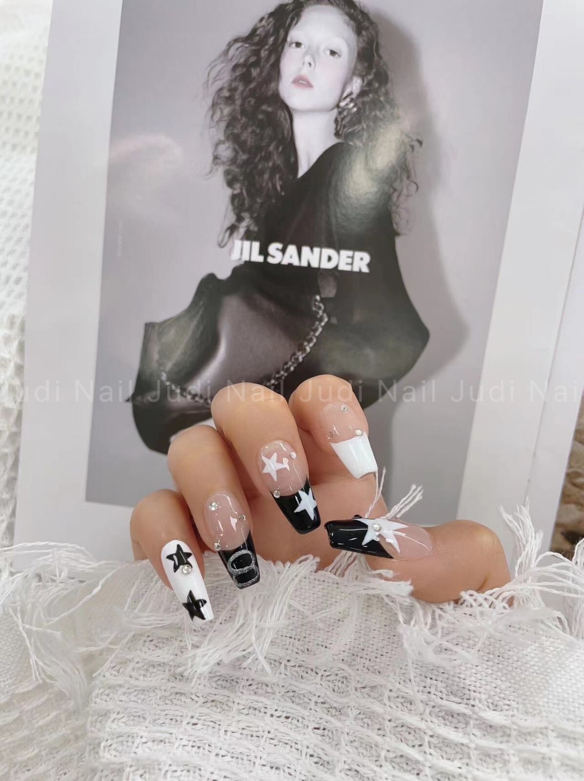 Handmade press on nails easy to put on & off reusable +5 pieces nail stickers.