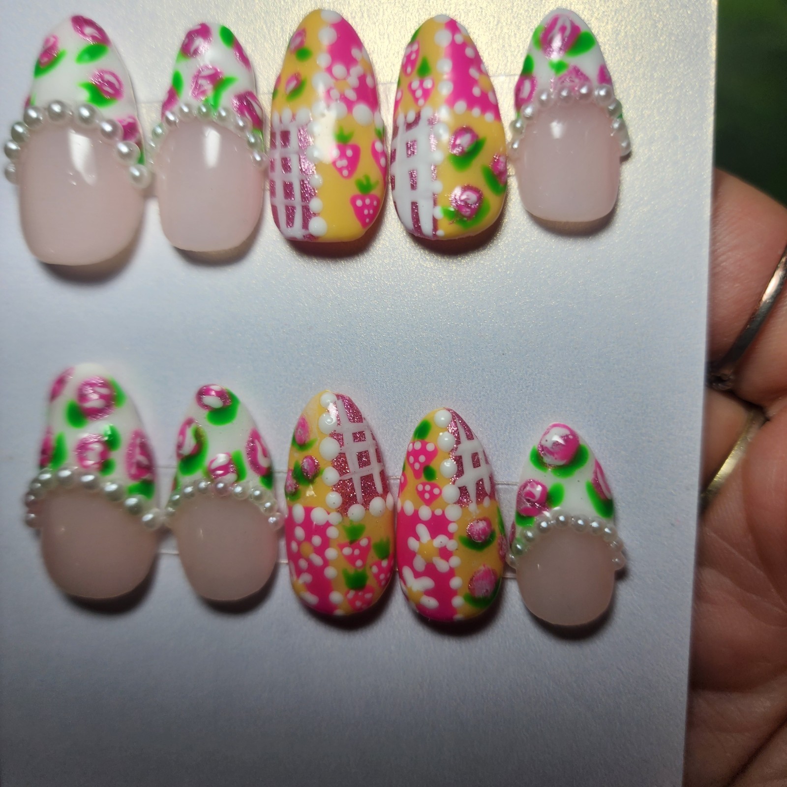 Handmade Acrylic Short Almond Medium Size Summer Croquettes Press On Nails